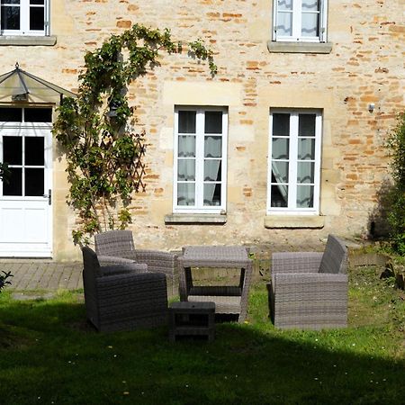 L'Auberge Du Lavoir, Maison En Pierres Avec Jardin Cairon Exterior foto