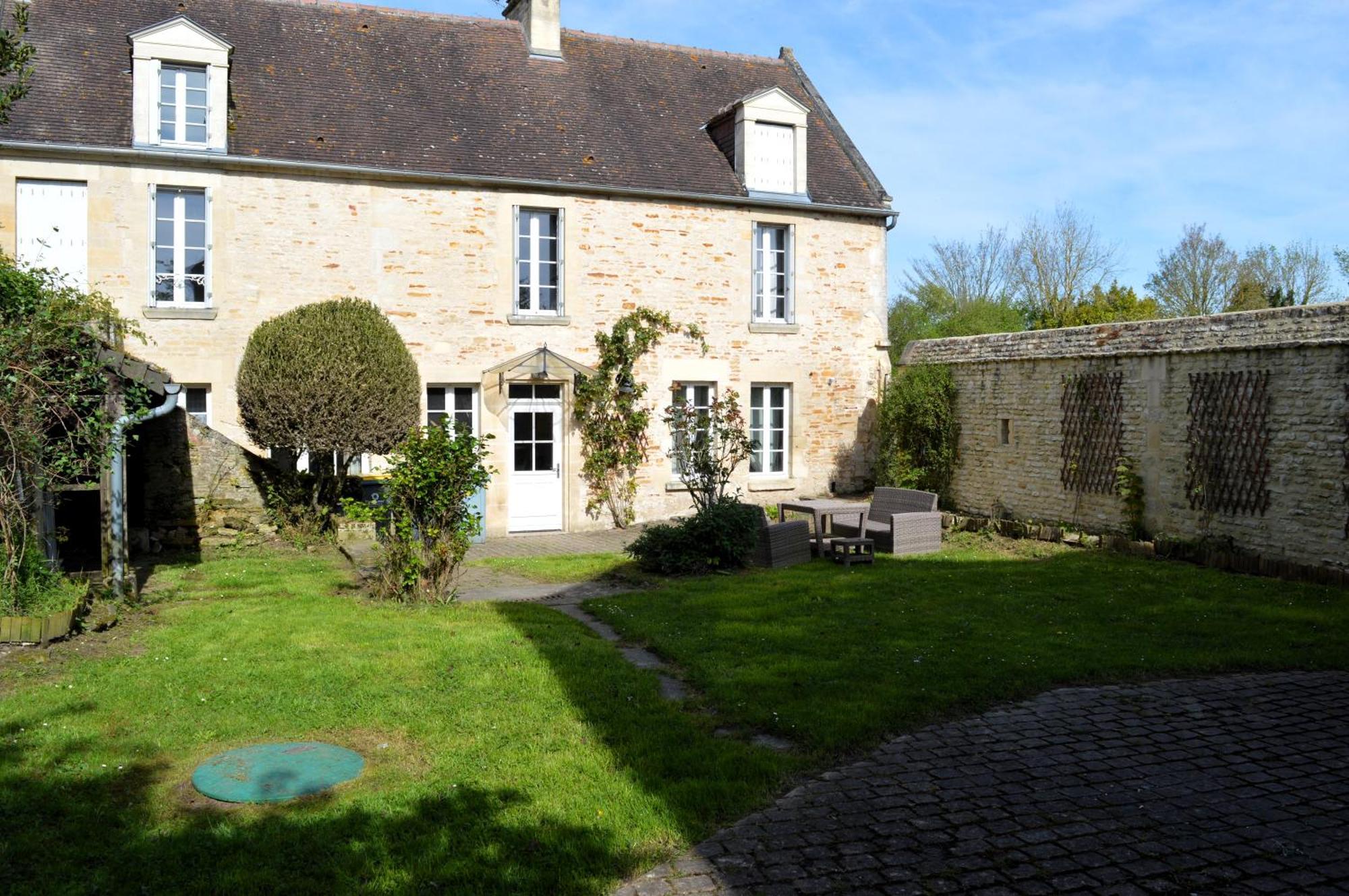 L'Auberge Du Lavoir, Maison En Pierres Avec Jardin Cairon Exterior foto